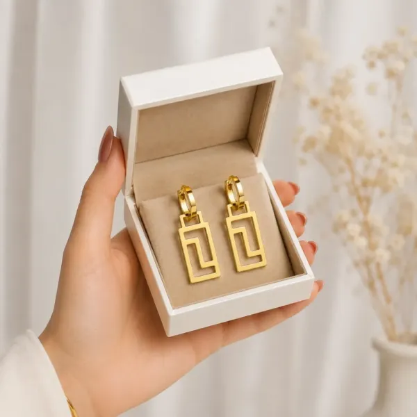 Maze pattern drop earrings